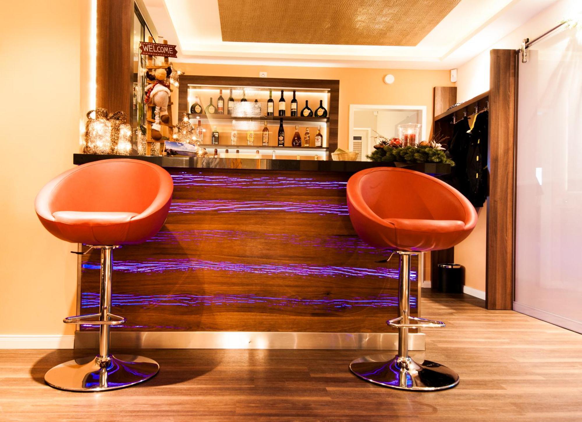 רוסטוק Hotel Warnow מראה חיצוני תמונה