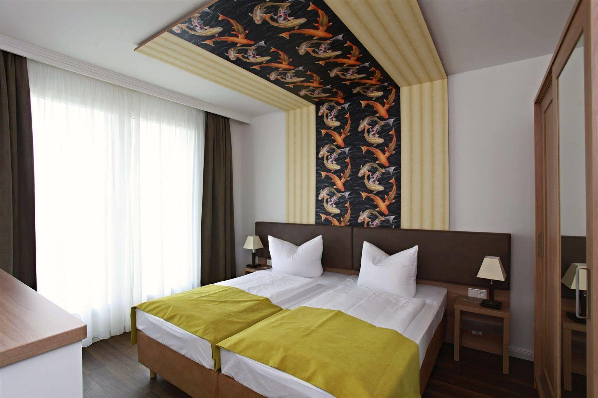 רוסטוק Hotel Warnow מראה חיצוני תמונה